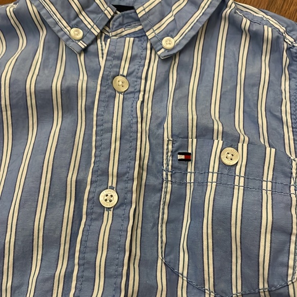 Tommy Hilfiger size 5 short sleeve button up shirt - Picture 2 of 4